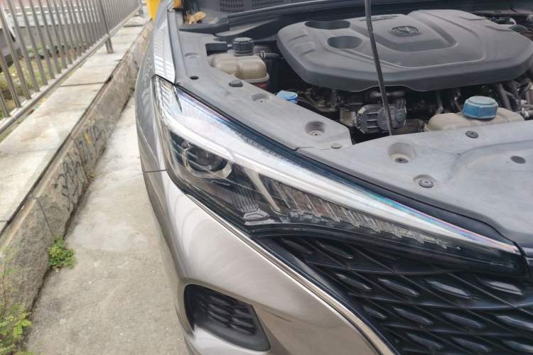 Used CHANGAN Eado 2020 PLUS Blue Whale NE 1.4T GDI DCT Prestige Model Right Front Headlight