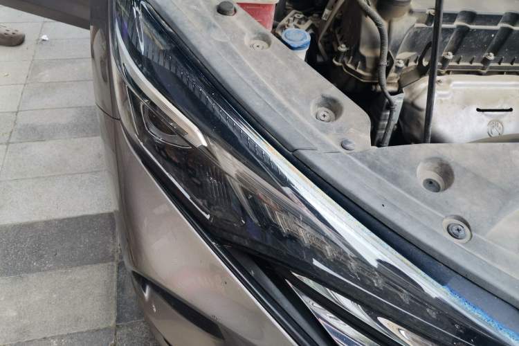 Used CHANGAN Eado 2020 PLUS 1.6L GDI Manual Elite Model Right Front Headlight