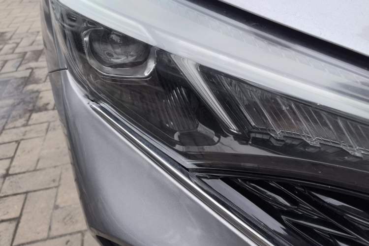 Used CHANGAN Eado 2020 PLUS Blue Whale NE 1.4T GDI DCT Prestige Model Right Front Headlight