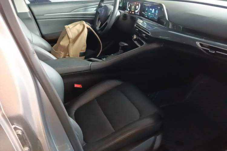 Used CHANGAN Eado 2020 PLUS Blue Whale NE 1.4T GDI DCT Prestige Model Right Front Seat