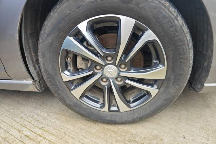 Used CHANGAN Eado 2020 PLUS 1.6L GDI Automatic Luxury Model Right Front Wheel Hub