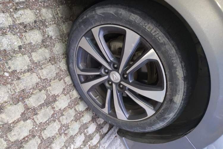 Used CHANGAN Eado 2020 PLUS Blue Whale NE 1.4T GDI DCT Flagship Model Right Front Wheel Hub