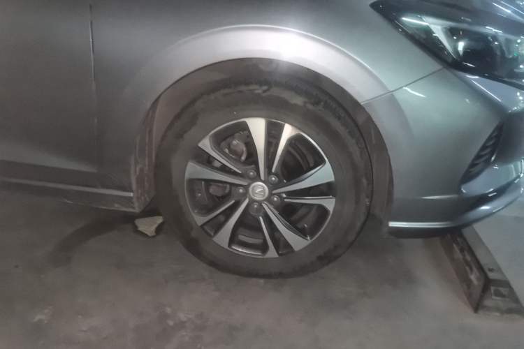 Used CHANGAN Eado 2020 PLUS Million Edition 1.6L GDI CVT Luxury Model Right Front Wheel Hub