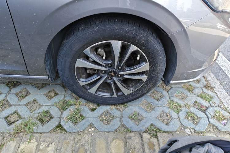 Used CHANGAN Eado 2020 PLUS Million Edition 1.6L GDI CVT Luxury Model Right Front Wheel Hub