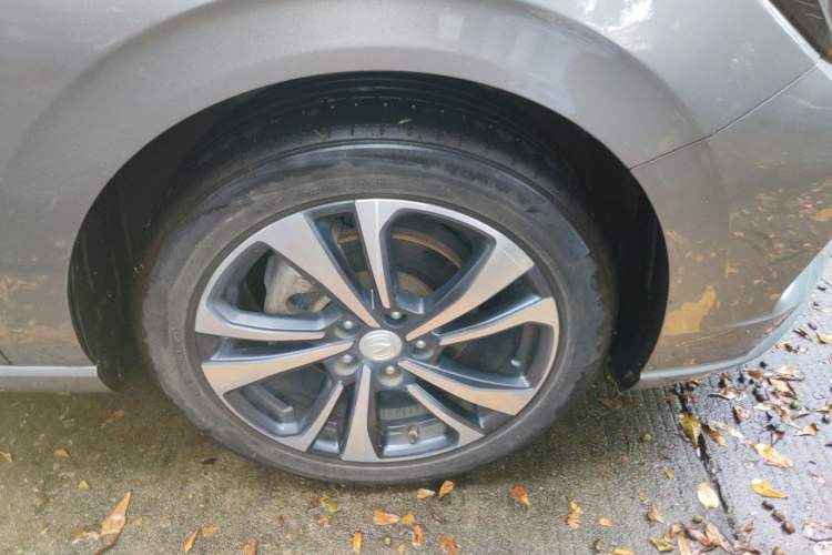 Used CHANGAN Eado 2020 PLUS Blue Whale NE 1.4T GDI DCT Flagship Model Right Front Wheel Hub