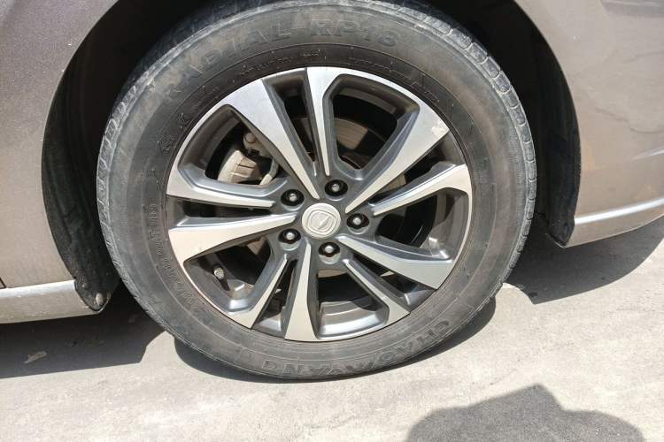 Used CHANGAN Eado 2020 PLUS Blue Whale NE 1.4T GDI DCT Prestige Model Right Front Wheel Hub
