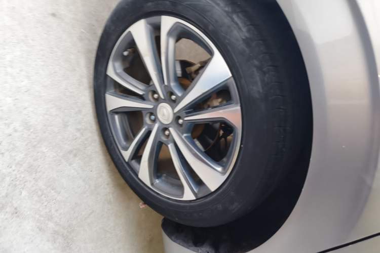 Used CHANGAN Eado 2020 PLUS Blue Whale NE 1.4T GDI DCT Flagship Model Right Rear Wheel Hub
