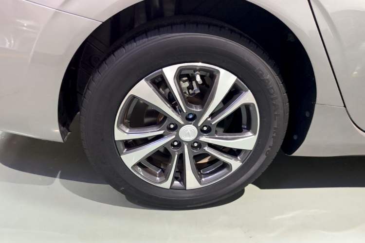 Used CHANGAN Eado 2020 PLUS Blue Whale NE 1.4T GDI DCT Prestige Model Right Rear Wheel Hub