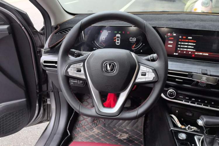 Used CHANGAN Eado 2020 PLUS Blue Whale NE 1.4T GDI DCT Flagship Model Steering Wheel