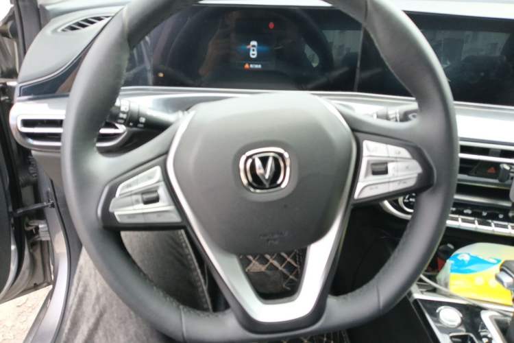 Used CHANGAN Eado 2020 PLUS Blue Whale NE 1.4T GDI DCT Prestige Model Steering Wheel