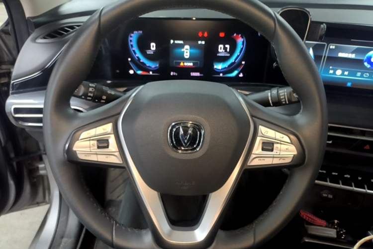 Used CHANGAN Eado 2020 PLUS Blue Whale NE 1.4T GDI DCT Prestige Model Steering Wheel