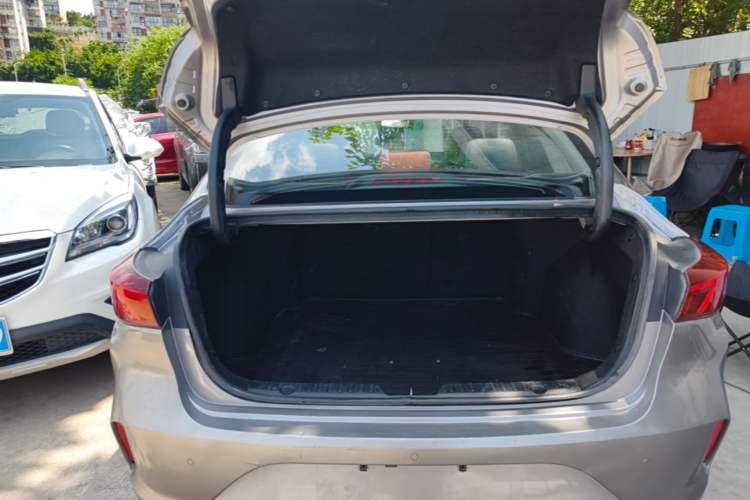 Used CHANGAN Eado 2020 PLUS Blue Whale NE 1.4T GDI DCT Flagship Model Trunk