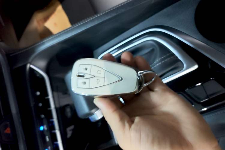 Used CHANGAN Eado 2020 PLUS Blue Whale NE 1.4T GDI DCT Prestige Model Vehicle Key