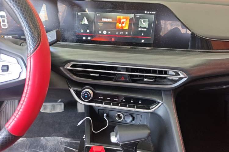 Used CHANGAN Eado 2020 PLUS Blue Whale NE 1.4T GDI DCT Flagship Model Audio And AC Panel