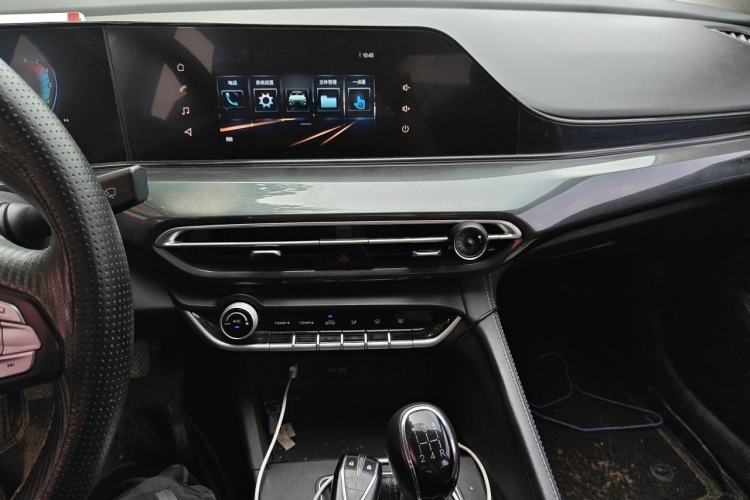 Used CHANGAN Eado 2020 PLUS 1.6L GDI Manual Elite Model Audio And AC Panel