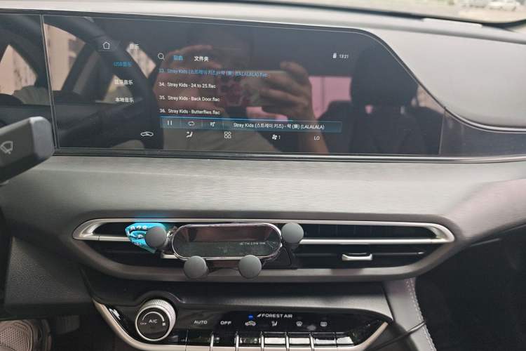 Used CHANGAN Eado 2020 PLUS Million Edition 1.6L GDI CVT Luxury Model Audio And AC Panel