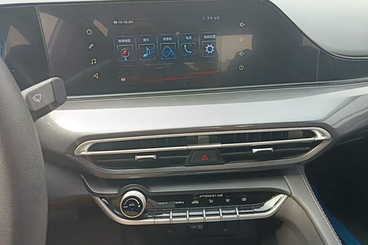 Used CHANGAN Eado 2020 PLUS Million Edition 1.6L GDI CVT Elite Model Audio And AC Panel