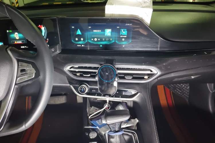 Used CHANGAN Eado 2020 PLUS Blue Whale NE 1.4T GDI DCT Prestige Model Audio And AC Panel