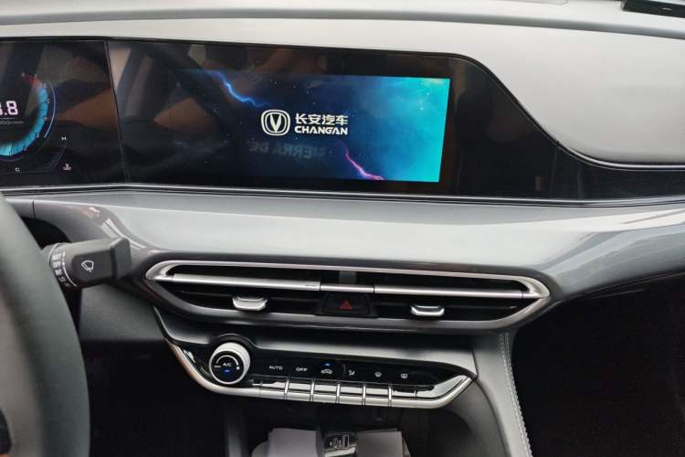 Used CHANGAN Eado 2020 PLUS Blue Whale NE 1.4T GDI DCT Prestige Model Audio And AC Panel