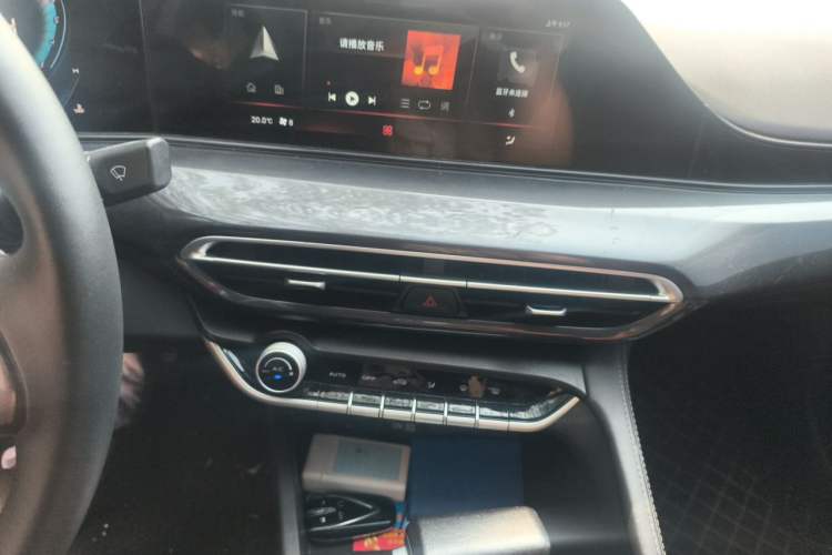 Used CHANGAN Eado 2020 PLUS 1.6L GDI Automatic Luxury Model Audio And AC Panel