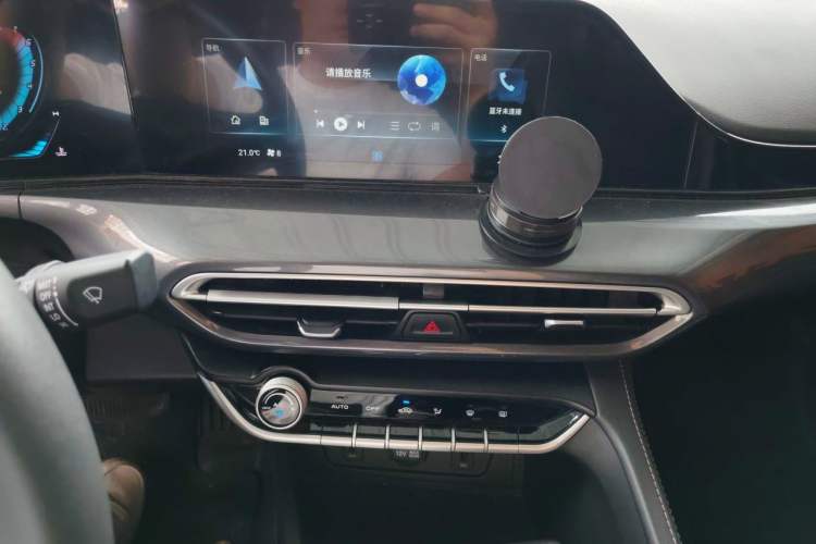 Used CHANGAN Eado 2020 PLUS Blue Whale NE 1.4T GDI DCT Prestige Model Audio And AC Panel