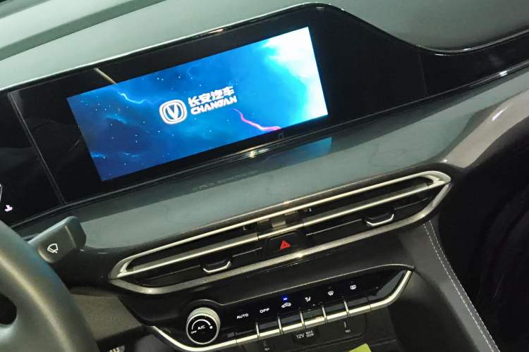 Used CHANGAN Eado 2020 PLUS 1.6L GDI Automatic Luxury Model Audio And AC Panel