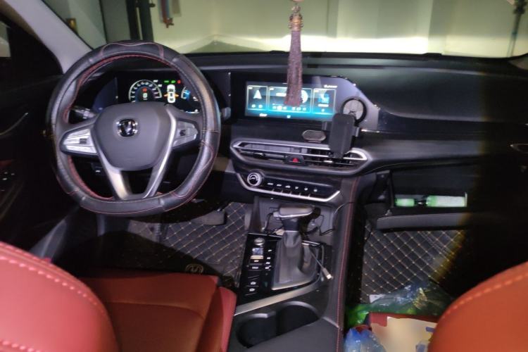 Used CHANGAN Eado 2020 PLUS Blue Whale NE 1.4T GDI DCT Flagship Model Center Console
