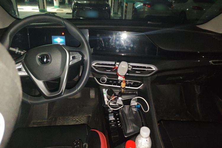 Used CHANGAN Eado 2020 PLUS Blue Whale NE 1.4T GDI DCT Prestige Model Center Console