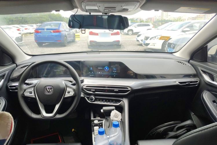 Used CHANGAN Eado 2020 PLUS Blue Whale NE 1.4T GDI DCT Prestige Model Center Console