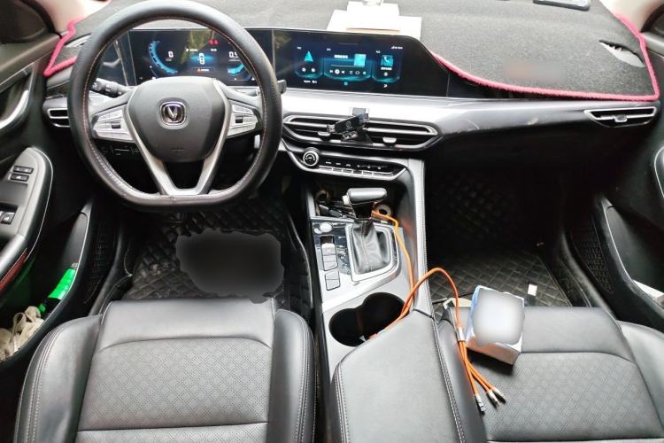 Used CHANGAN Eado 2020 PLUS Blue Whale NE 1.4T GDI DCT Prestige Model Center Console