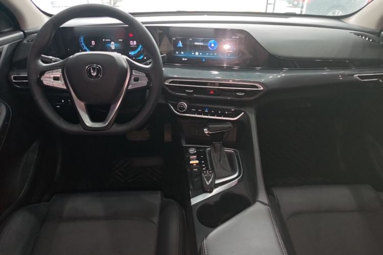 Used CHANGAN Eado 2020 PLUS Blue Whale NE 1.4T GDI DCT Prestige Model Center Console