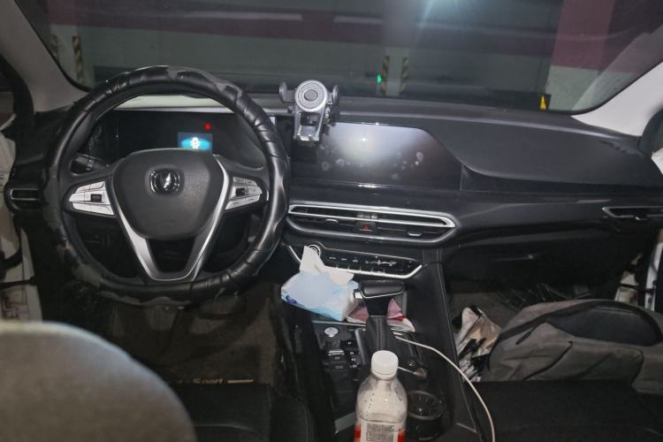Used CHANGAN Eado 2020 PLUS Blue Whale NE 1.4T GDI DCT Prestige Model Center Console