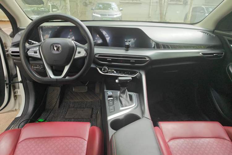 Used CHANGAN Eado 2020 PLUS Blue Whale NE 1.4T GDI DCT Flagship Model Center Console
