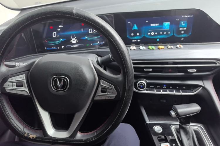 Used CHANGAN Eado 2020 PLUS Blue Whale NE 1.4T GDI DCT Flagship Model Center Console
