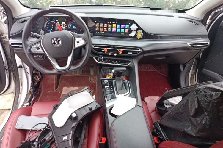 Used CHANGAN Eado 2020 PLUS Blue Whale NE 1.4T GDI DCT Flagship Model Center Console