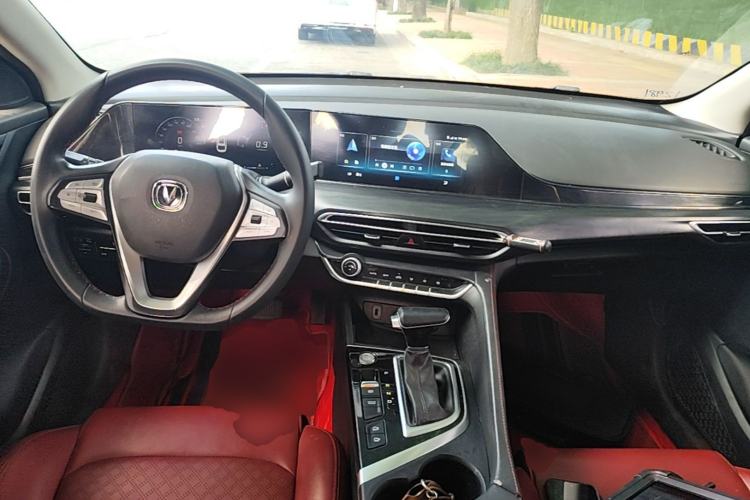 Used CHANGAN Eado 2020 PLUS Blue Whale NE 1.4T GDI DCT Flagship Model Center Console