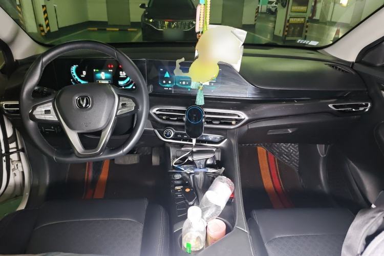 Used CHANGAN Eado 2020 PLUS Blue Whale NE 1.4T GDI DCT Prestige Model Center Console