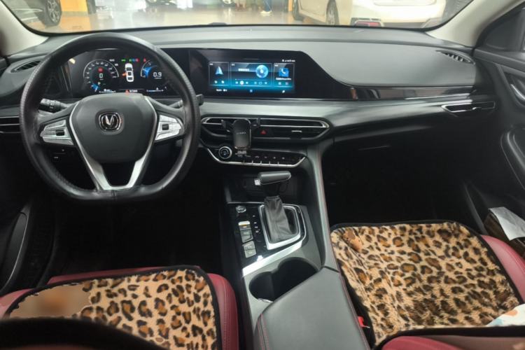 Used CHANGAN Eado 2020 PLUS Blue Whale NE 1.4T GDI DCT Flagship Model Center Console
