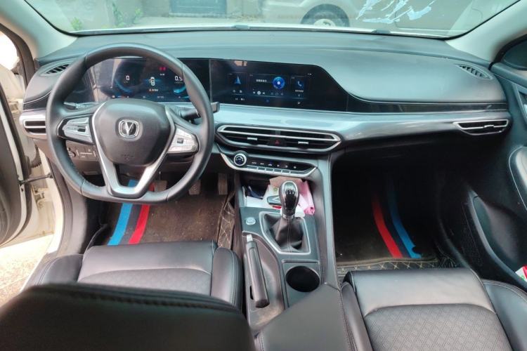 Used CHANGAN Eado 2020 PLUS 1.6L GDI Manual Luxury Model Center Console