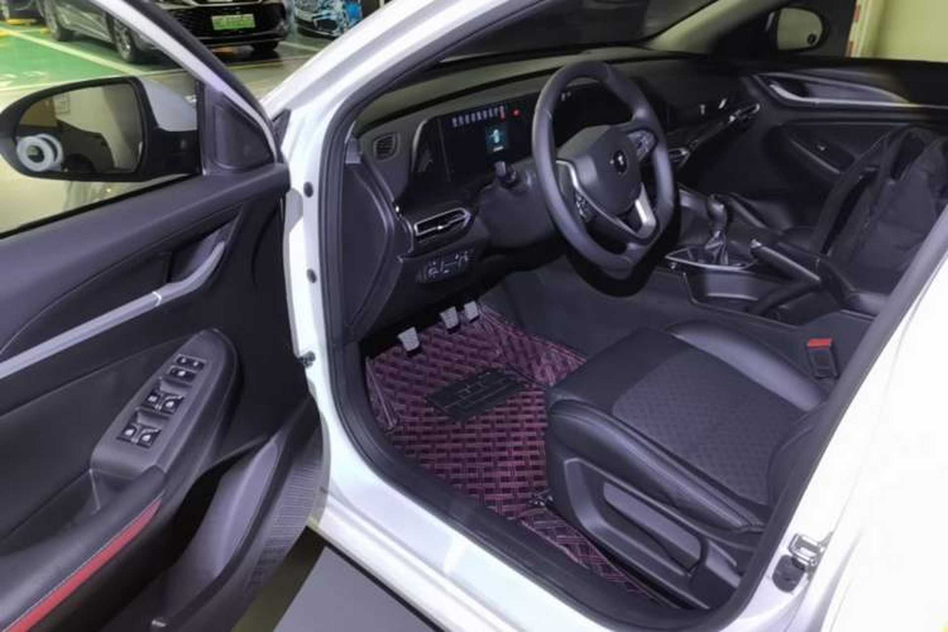 Used CHANGAN Eado 2020 PLUS 1.6L GDI Manual Elite Model Driver Seat