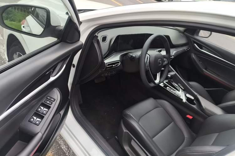 Used CHANGAN Eado 2020 PLUS Blue Whale NE 1.4T GDI DCT Prestige Model Driver Seat