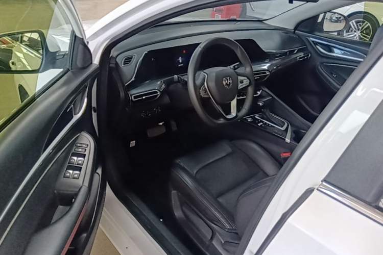 Used CHANGAN Eado 2020 PLUS Million Edition 1.6L GDI CVT Luxury Model Driver Seat