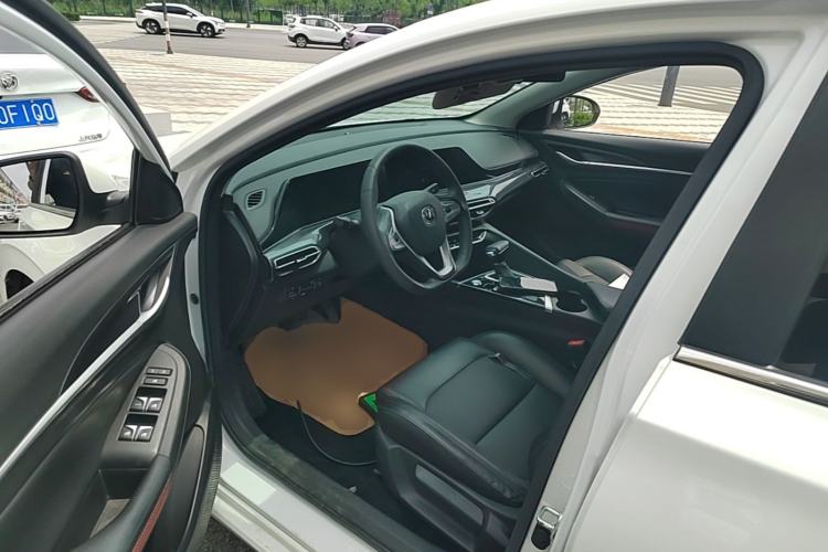 Used CHANGAN Eado 2020 PLUS 1.6L GDI Automatic Luxury Model Driver Seat