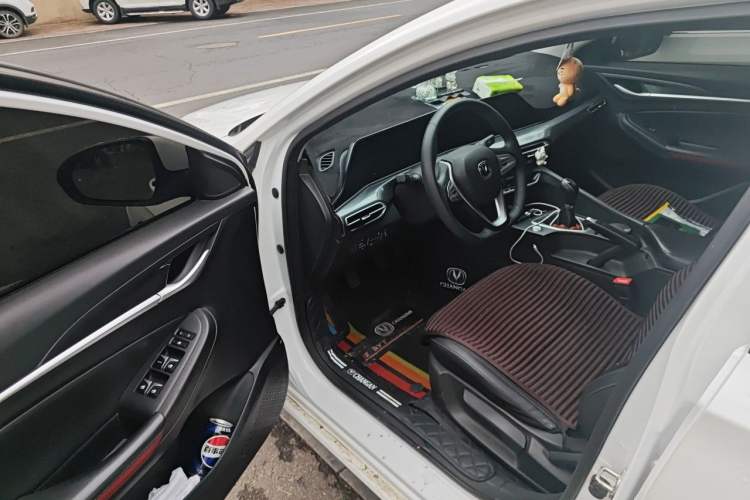 Used CHANGAN Eado 2020 PLUS 1.6L GDI Manual Luxury Model Driver Seat