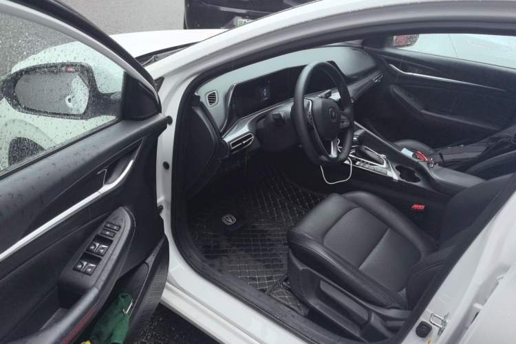 Used CHANGAN Eado 2020 PLUS Blue Whale NE 1.4T GDI DCT Prestige Model Driver Seat