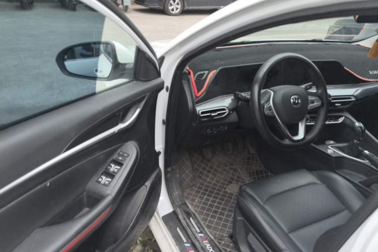 Used CHANGAN Eado 2020 PLUS 1.6L GDI Manual Luxury Model Driver Seat