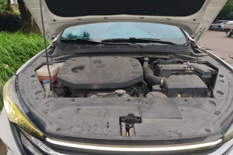 Used CHANGAN Eado 2020 PLUS 1.6L GDI Manual Luxury Model Engine Bay