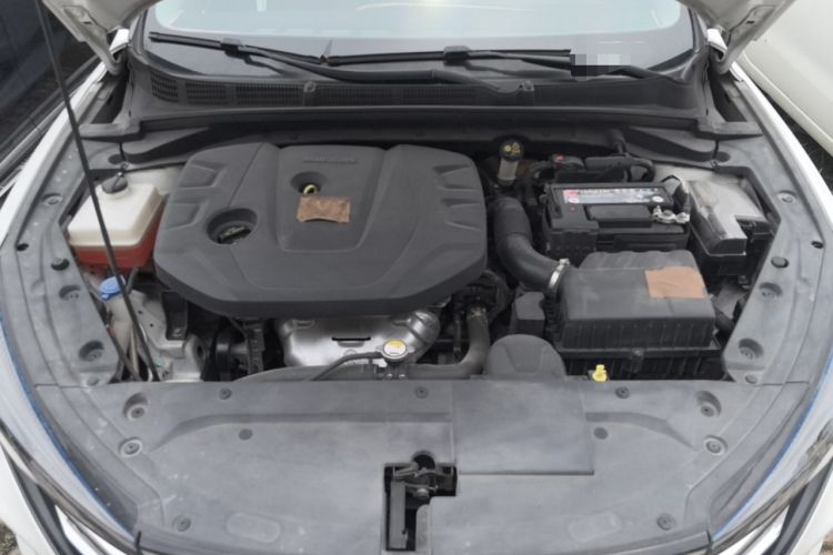 Used CHANGAN Eado 2020 PLUS 1.6L GDI Manual Luxury Model Engine Bay