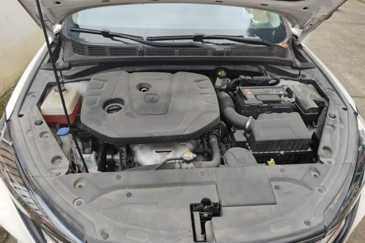 Used CHANGAN Eado 2020 PLUS 1.6L GDI Manual Luxury Model Engine Bay