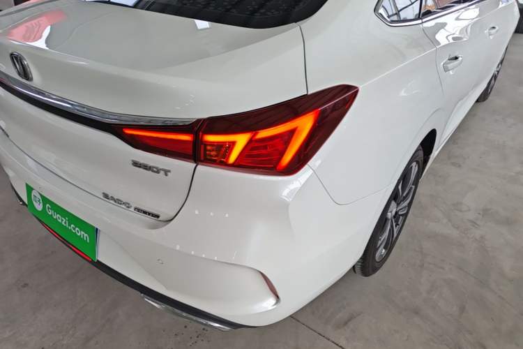 Used CHANGAN Eado 2020 PLUS Blue Whale NE 1.4T GDI DCT Flagship Model Exterior 3